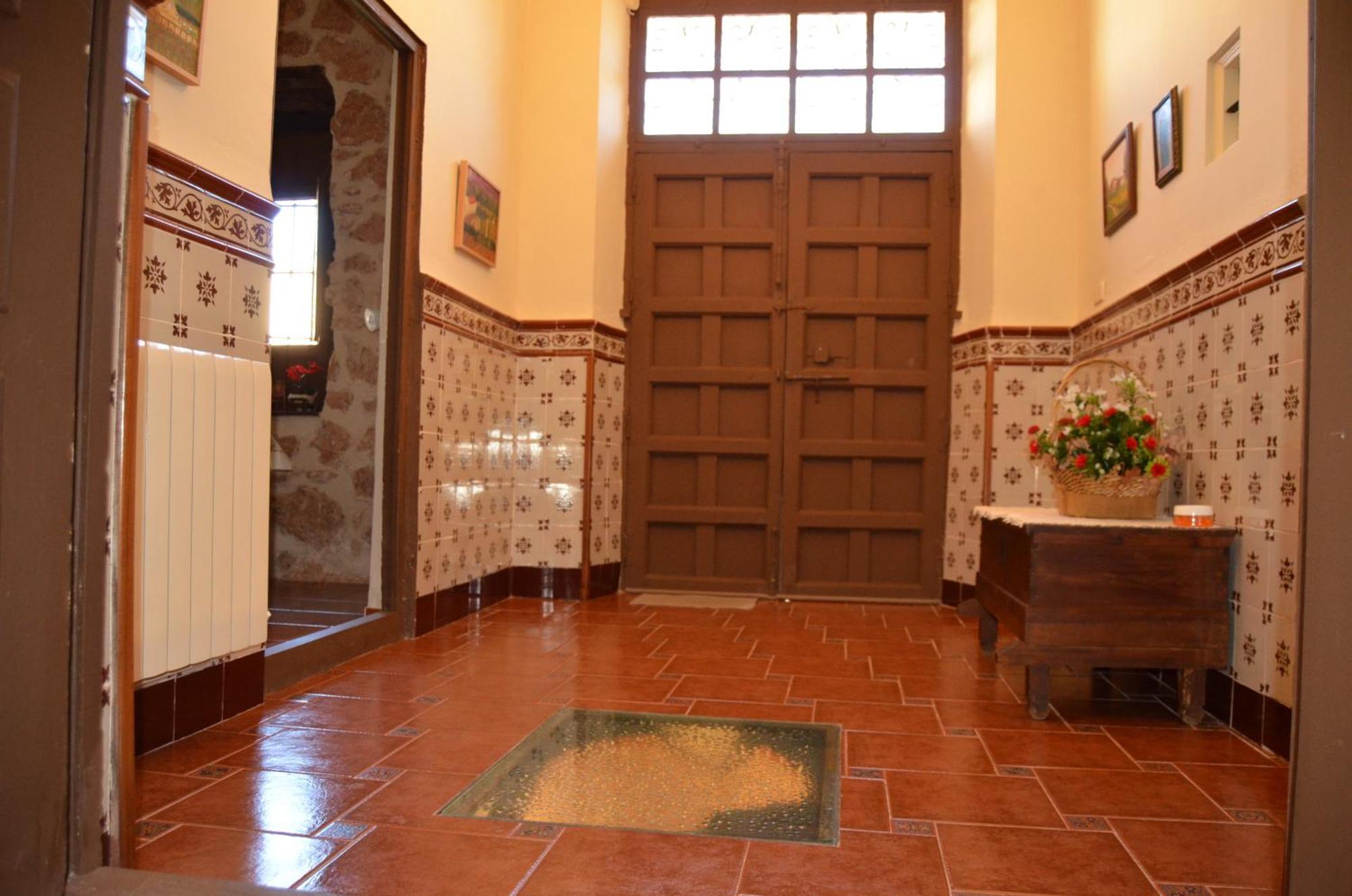 Villa La Antigua, Casa Centrica, Amplio Patio, Piscina Y Barbacoa Campillo de Altobuey Exterior foto
