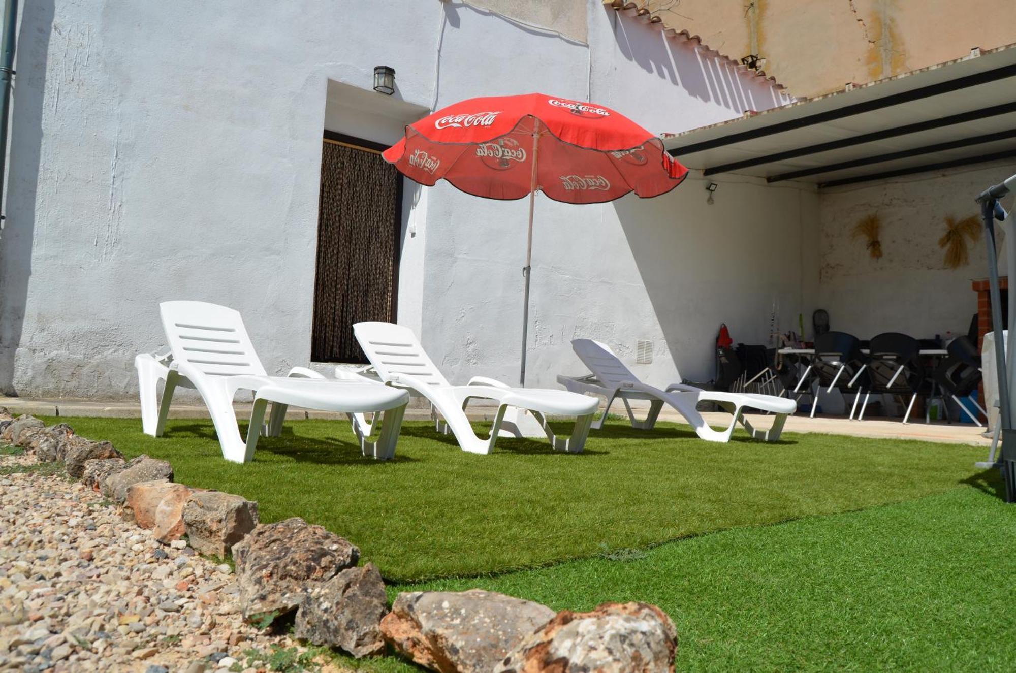Villa La Antigua, Casa Centrica, Amplio Patio, Piscina Y Barbacoa Campillo de Altobuey Exterior foto