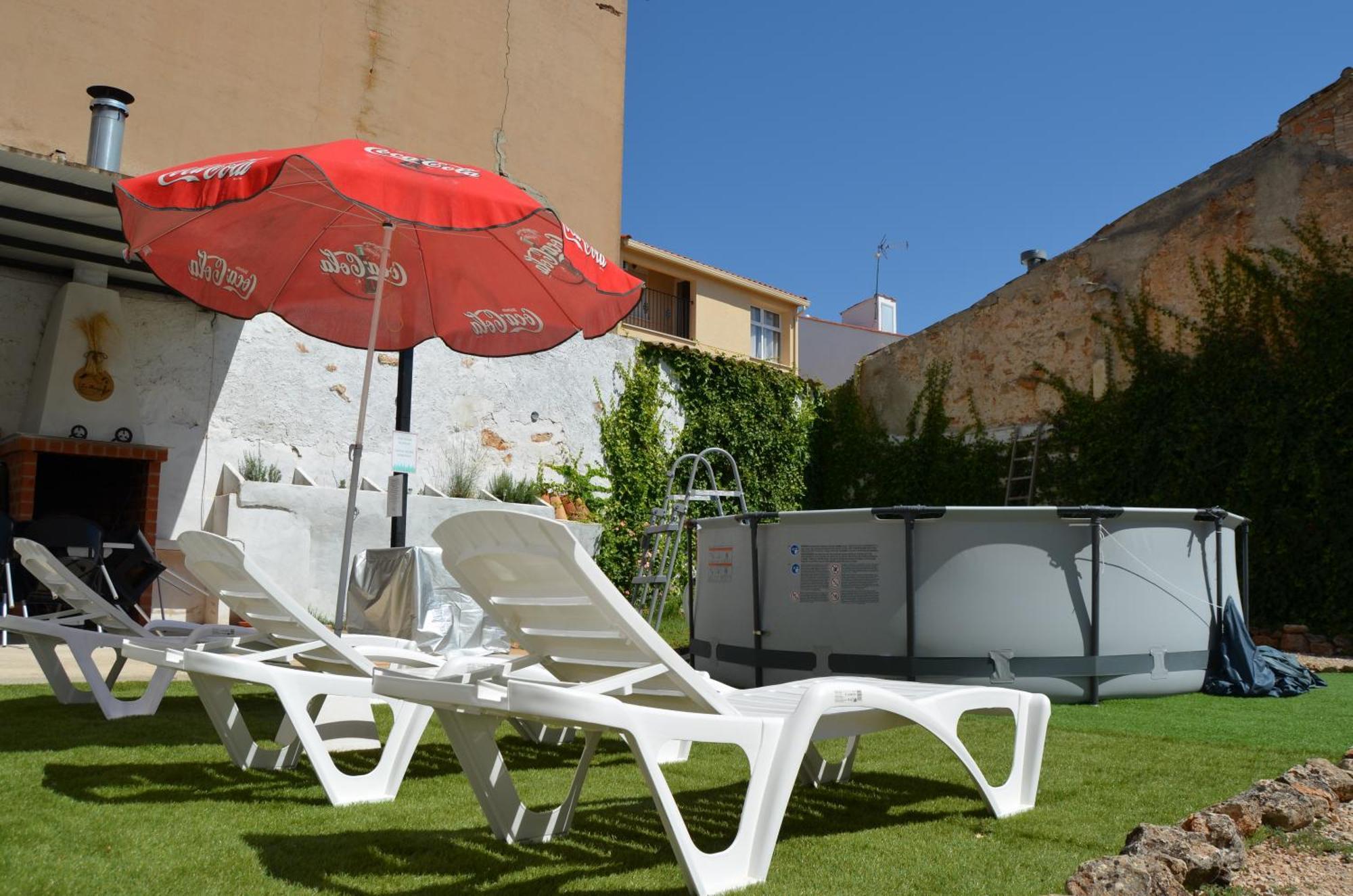 Villa La Antigua, Casa Centrica, Amplio Patio, Piscina Y Barbacoa Campillo de Altobuey Exterior foto